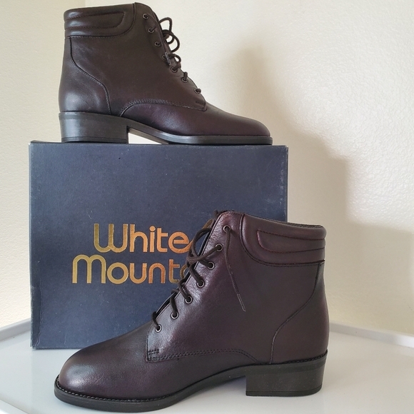 White Mountain NWT Laurie Lace Up Boots in Chocolate Brown Leather - Picture 2 of 7